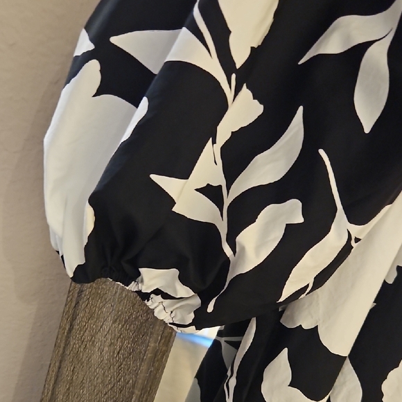 Kate Spade Black and White Floral Long Sleeve Dress - Picture 3 of 8